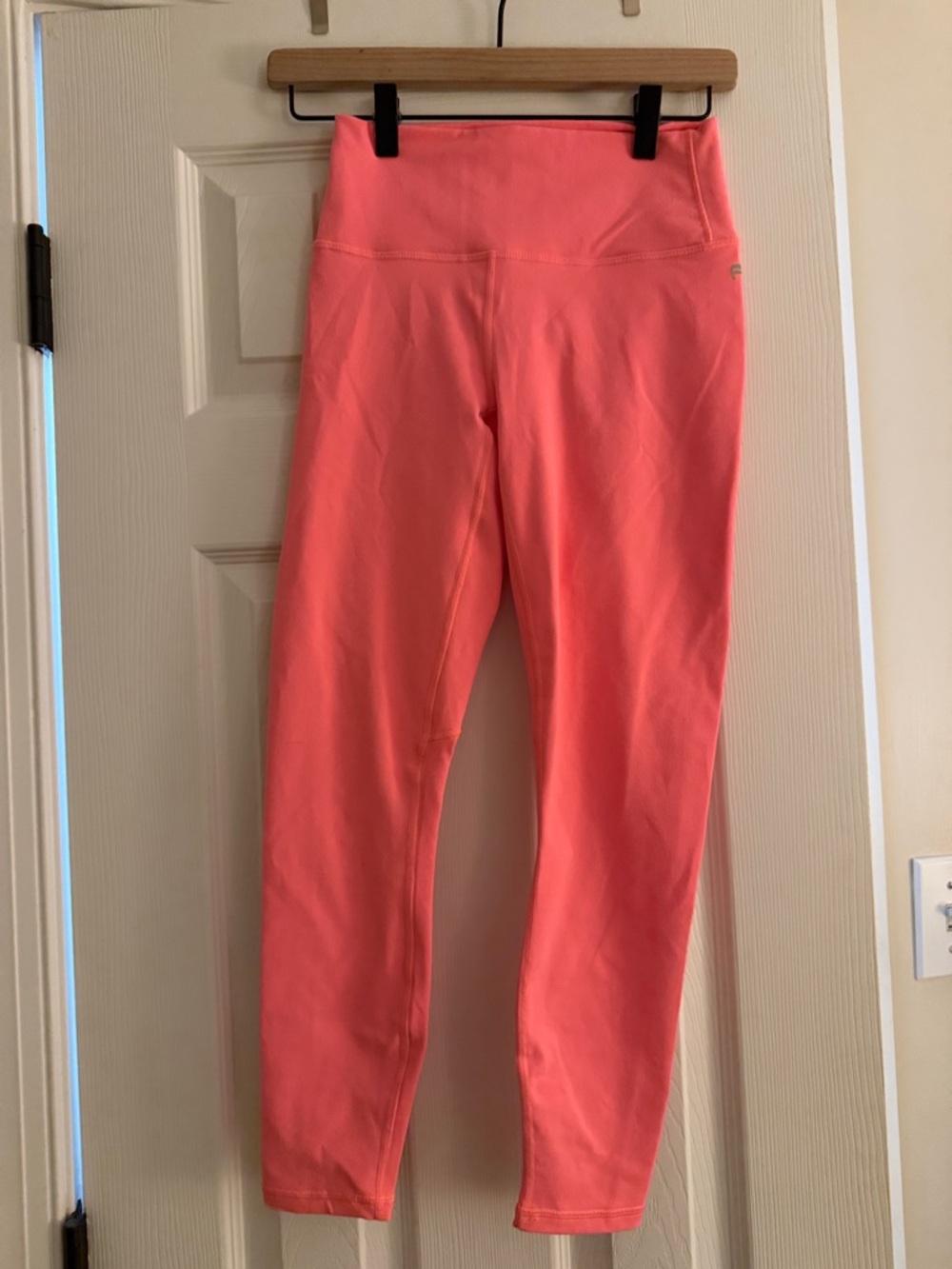 Fabletics power hold leggings. Hot pink. Never been worn! Size XS